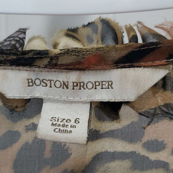 Boston Proper Womans Bell sleeve,  Floral/ Animal Print Blouse, Size 6 - Picture 2 of 5